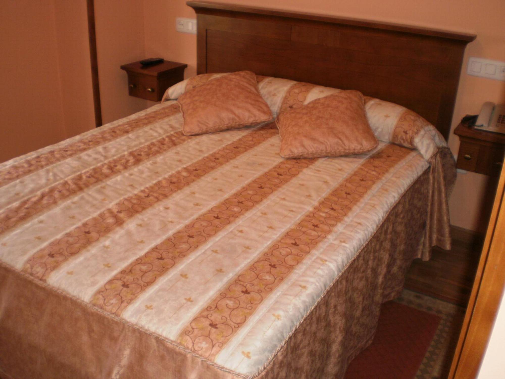 Hotel Los 14 Pravia Habitación foto
